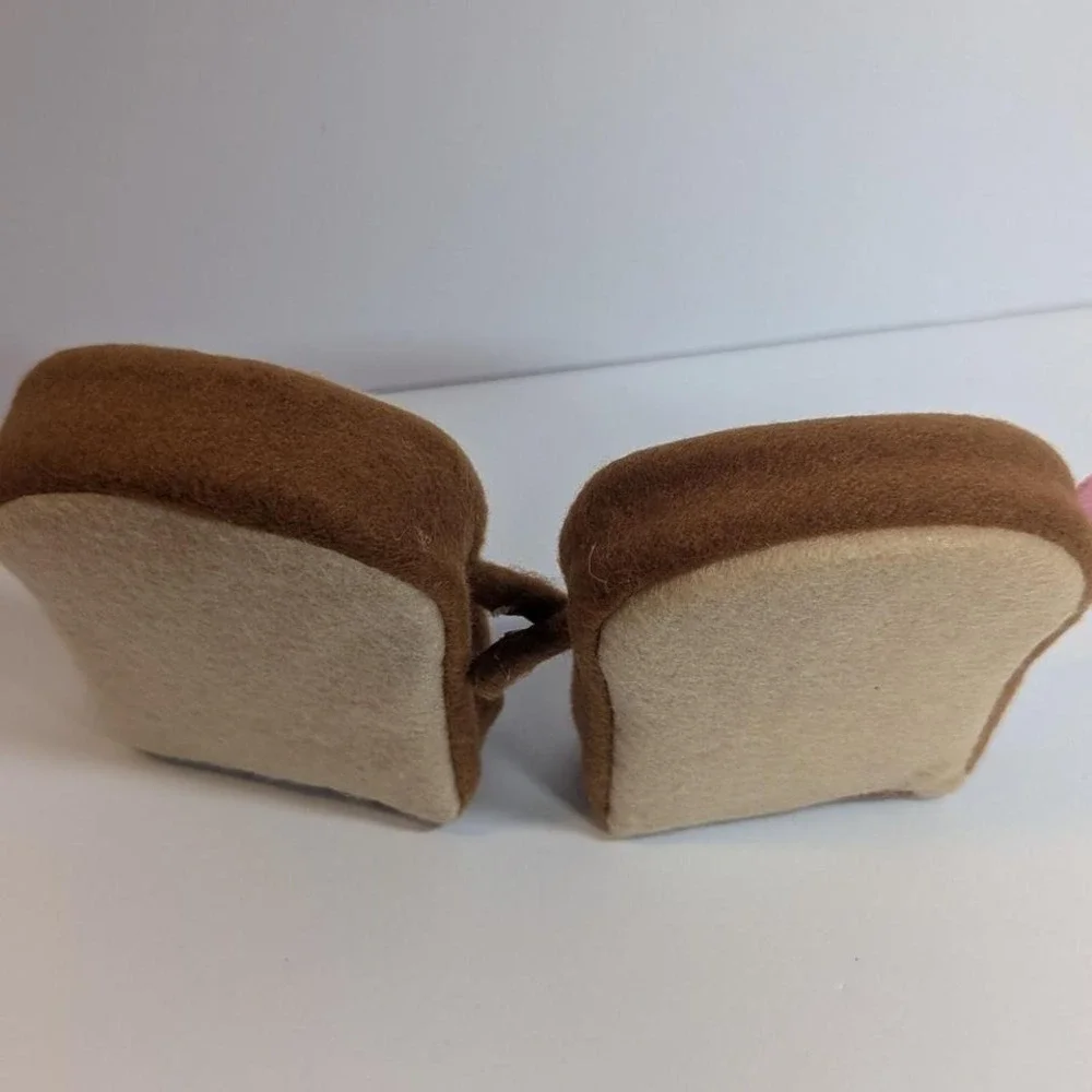 Add‎ 'Target Spritz Valentine's Day 2023 Felt Figurines PB&J New